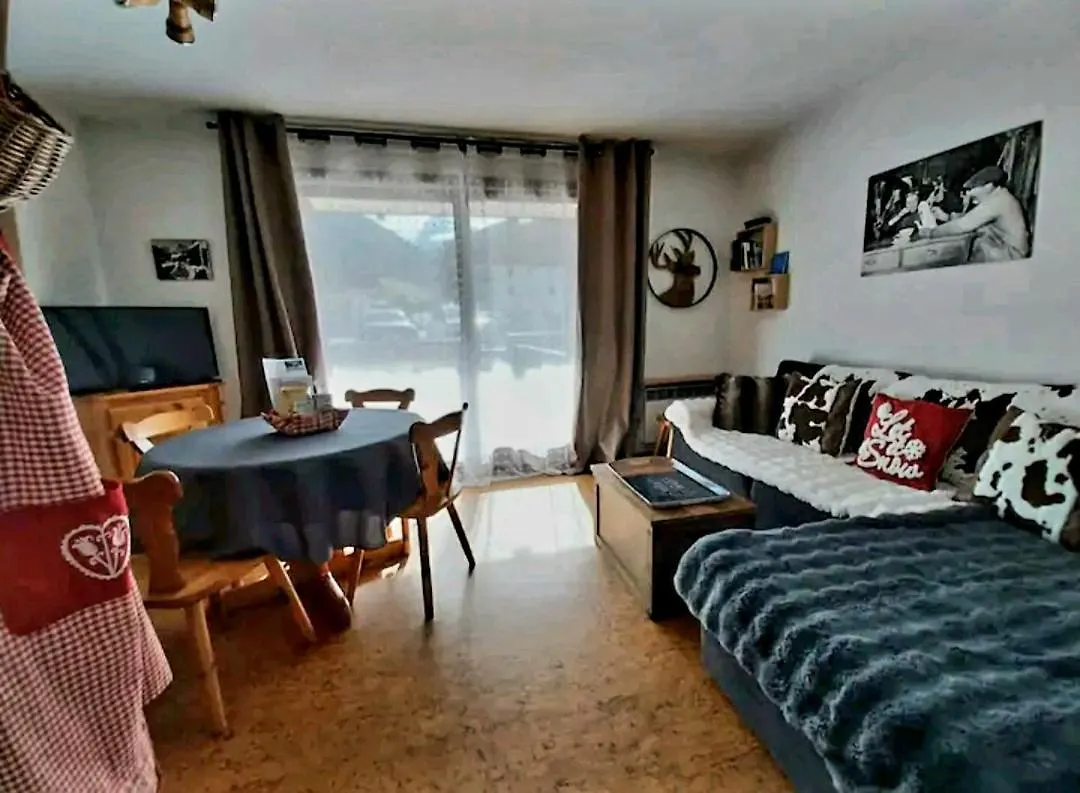 Areches, 4 Pers, Telesiege A 5 Mn A Pied, Grande Terrasse En Rdj Apartment Beaufort  Beaufort (Savoie)
