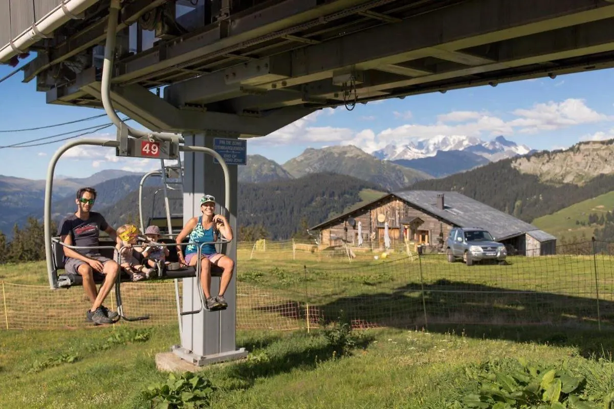 Areches, 4 Pers, Telesiege A 5 Mn A Pied, Grande Terrasse En Rdj Apartment Beaufort  0*, Beaufort (Savoie) France